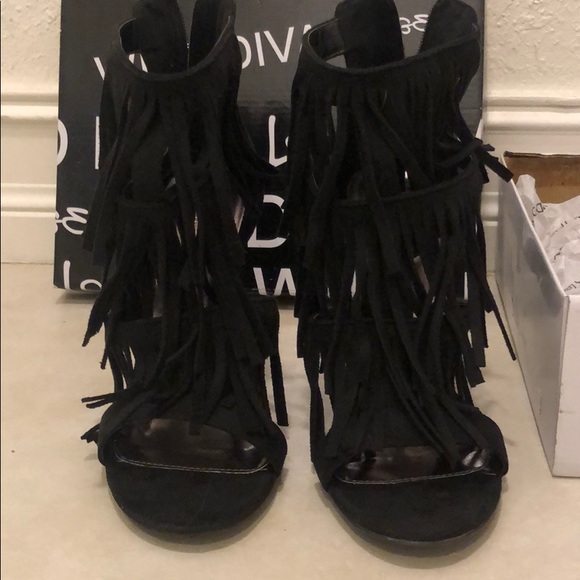 Wild Diva Heals - Picture 2 of 4